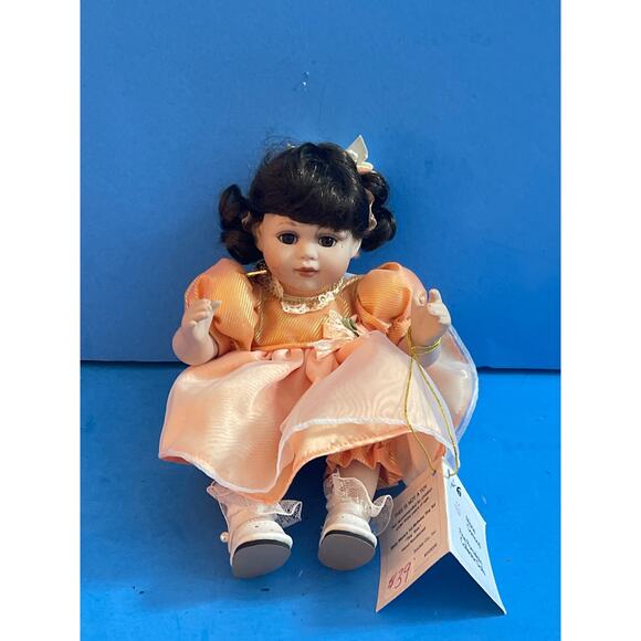 Vintage Marie Obmond mini porcelain doll Tiny Tots Baby Marie First Borthday - Picture 8 of 8